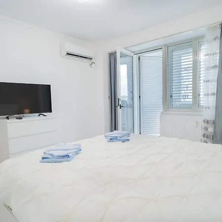דירות בוקרשט Luxury 2Br On Decebal Avenue מראה חיצוני תמונה