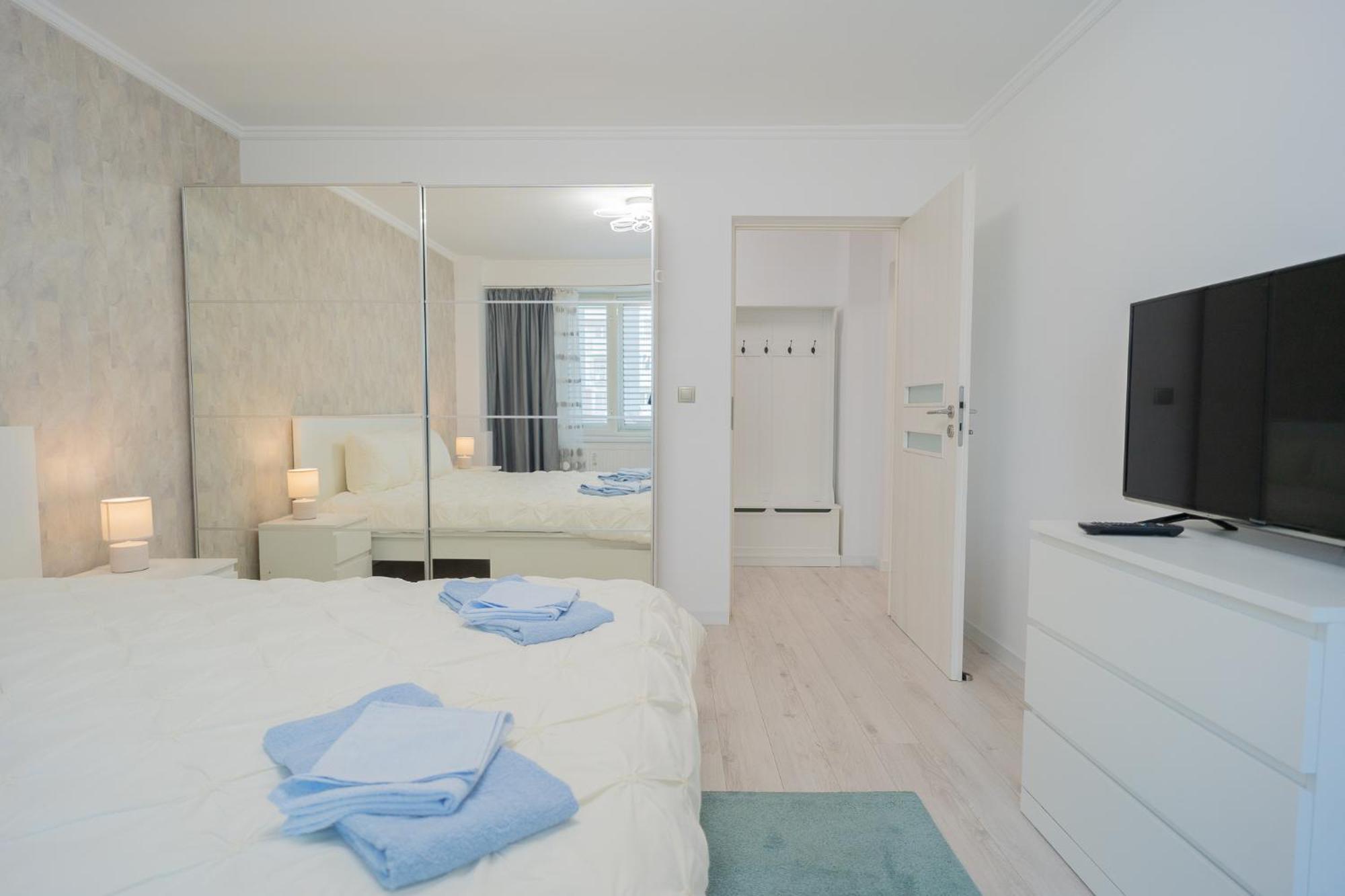Luxury 2br On Decebal Avenue 公寓 *