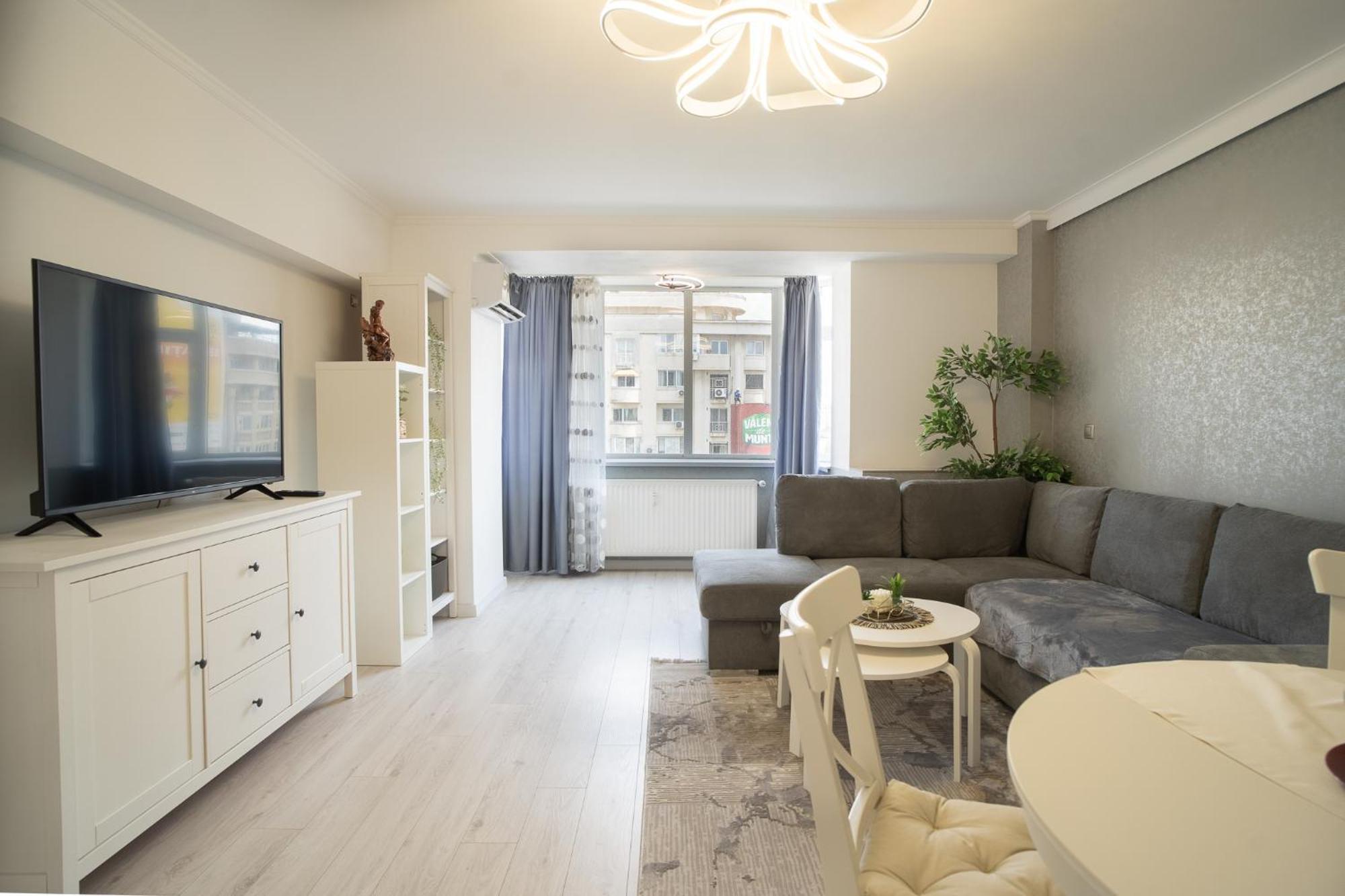 Luxury 2br On Decebal Avenue 公寓